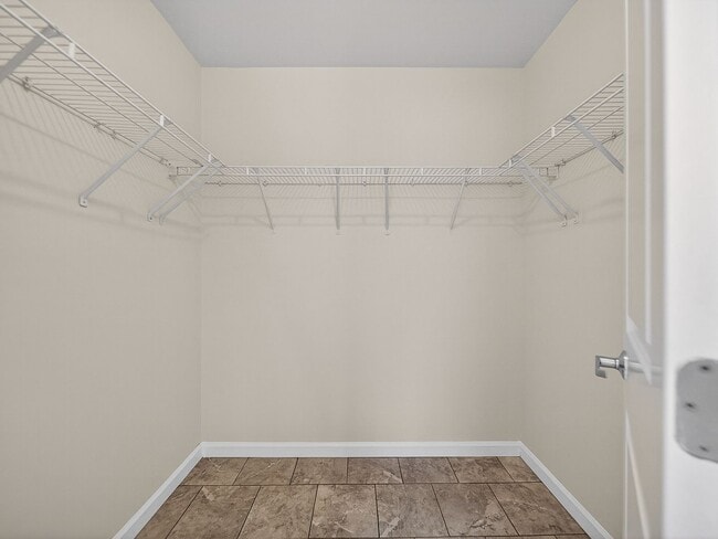 Photo - FOR RENT 3111 NYLOR RD SE APT 104