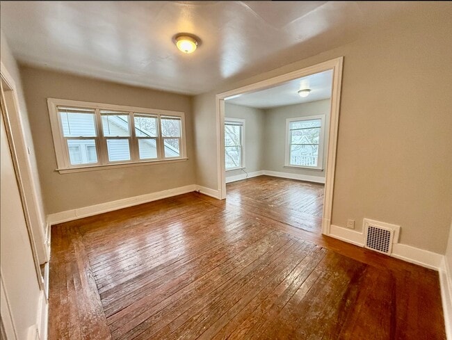 Photo - 1013 Fremont Ave NW Unit 1015 Fremont Ave NW #2