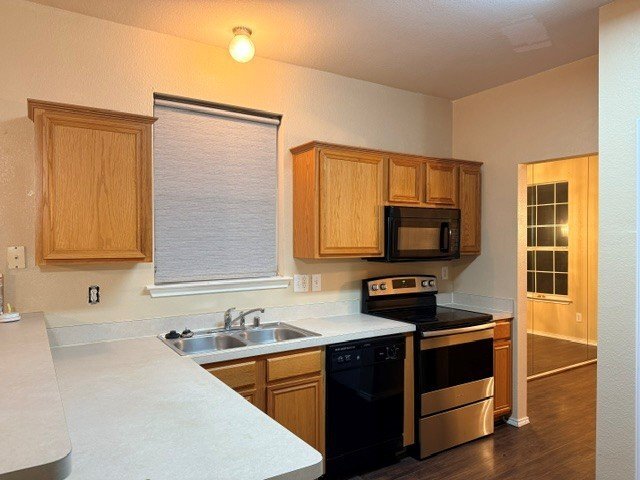 1225 Rio Bravo Dr