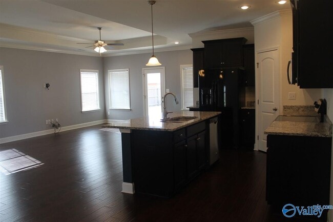 Photo - 139 Pembridge Ln