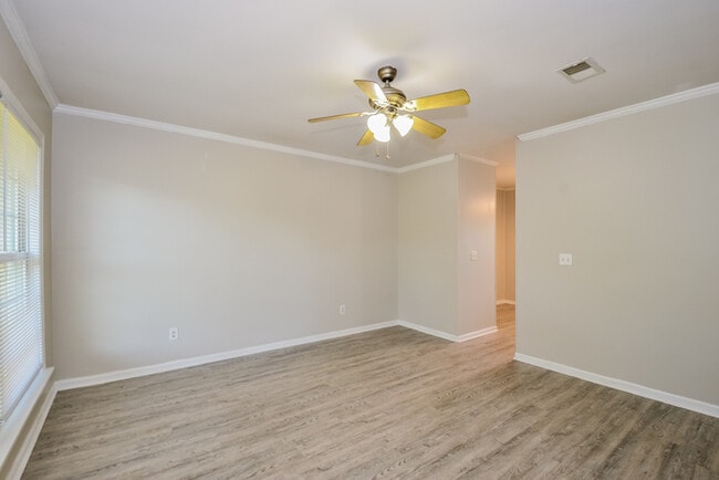 Photo - 1033 Dawson Dr