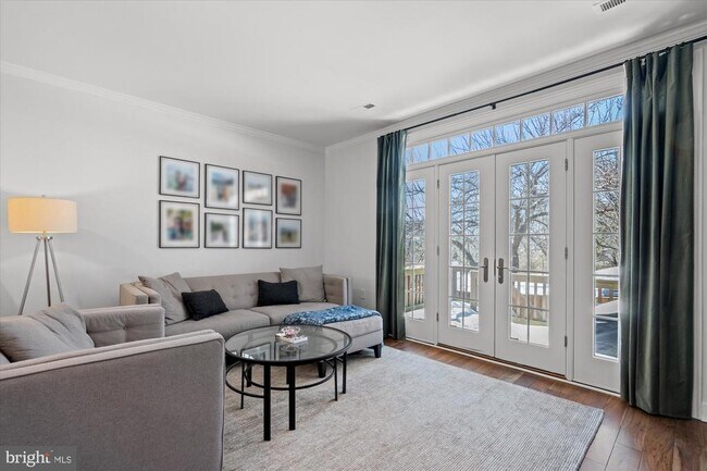 Photo - 102 Shooters Ct