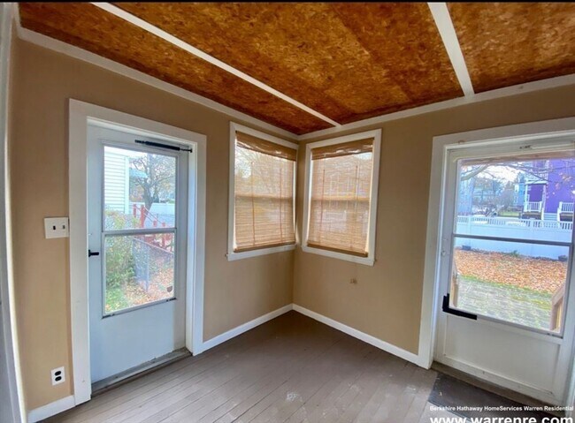 Photo - 20 Webster St Unit 1