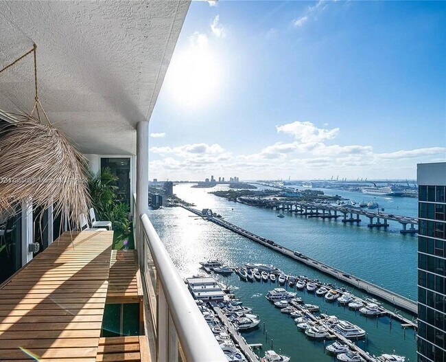 Photo - North Bayshore Drive, Miami, FL 33132 - 3 BR 2.5 BA condo Unidad A3545