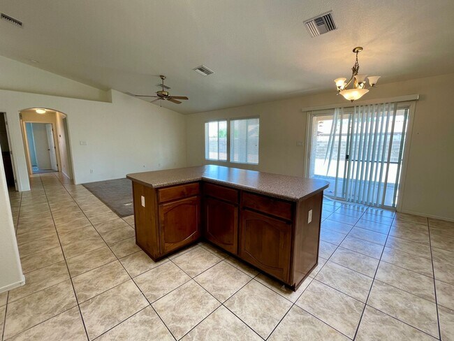 Photo - 4 bed in Mesa Del Sol