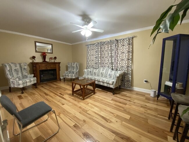 Photo - 7416 Rhondda Dr