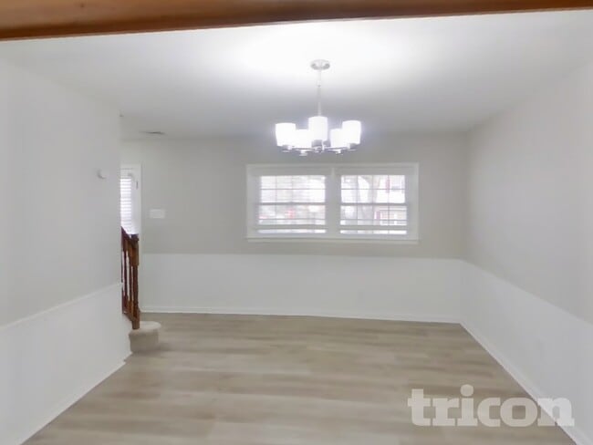 Photo - 2840 Mt Vernon Ave