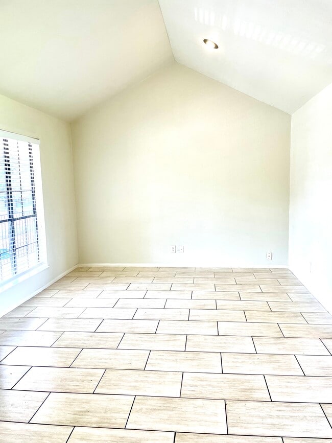 Photo - 6050 Alpine Cir Unit 202