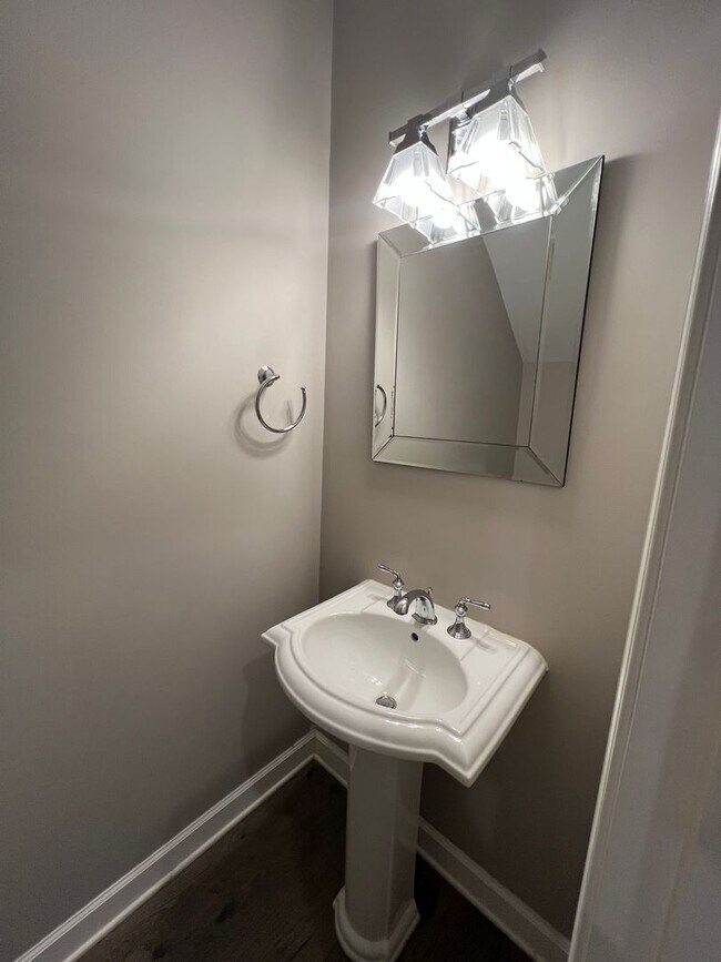 Photo - Spacious 3-Bedroom Townhome in The Retreat...