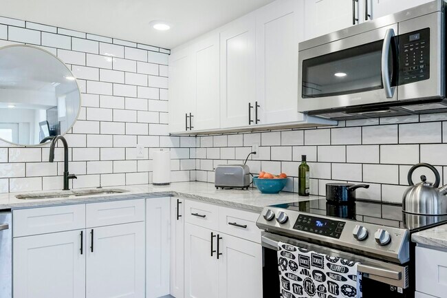 Photo - 1820 W 38th St Unit Basement