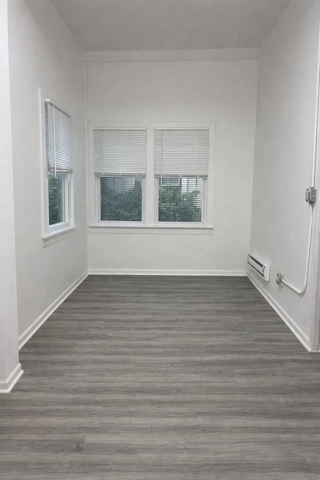 Photo - 5543 S Shields Ave