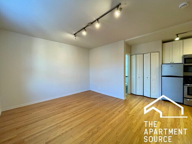 Photo - 2834 W Palmer St Unit 308