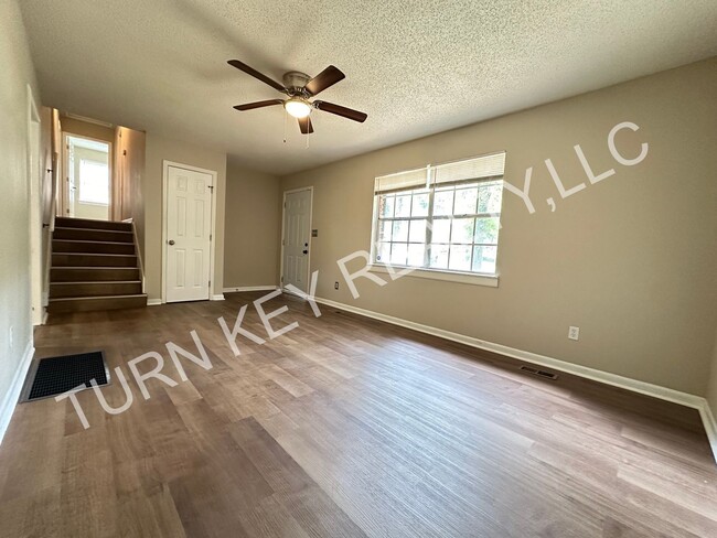 Photo - 1608 Azalea Dr