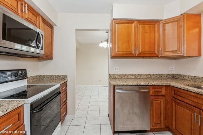 Photo - 787 Wilson Ave Unit 17