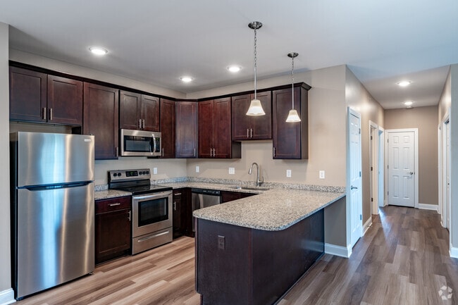 2BR, 2BA - 1144SF - Kitchen - Fox Trace East