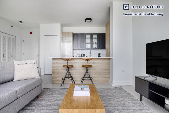 Photo - 1035 W Van Buren St Unidad FL11-ID524