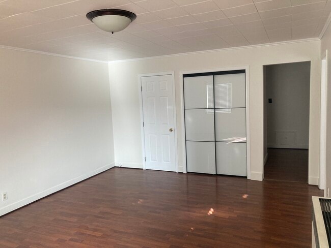 Living Room - 1314 1/2 S Hudson Ave