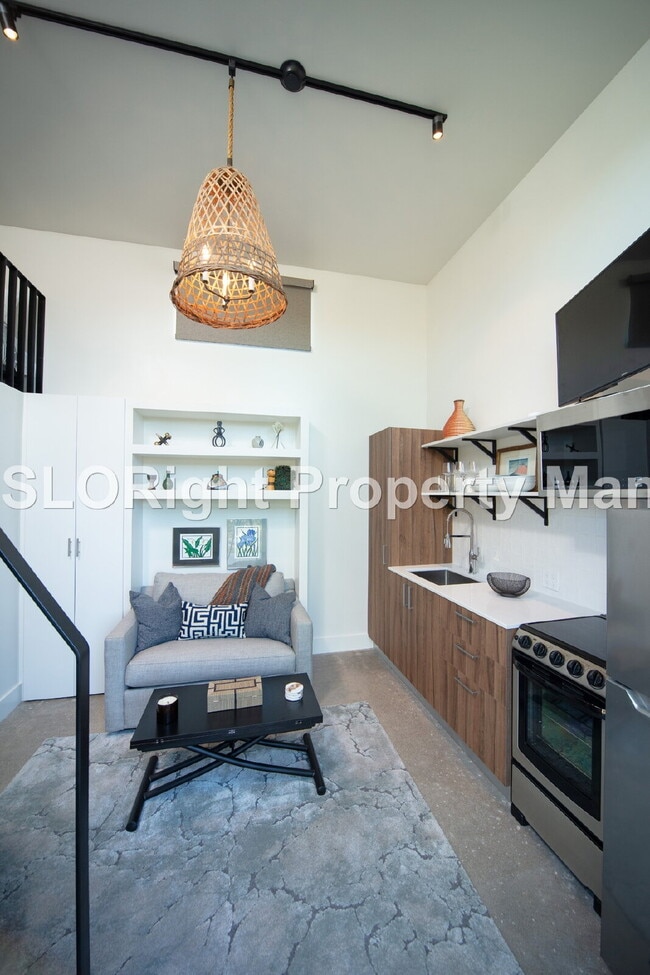 AVAILABLE SEPTEMBER - Furnished Luxurious Studio Apartment Grover Beach