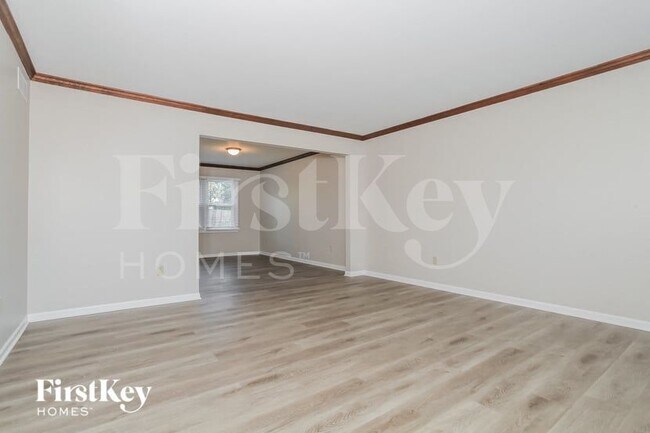 Photo - 8635 Coran Dr