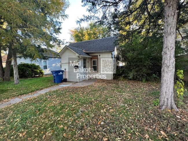 Building Photo - 608 S Wisconsin- 1 Bedroom House