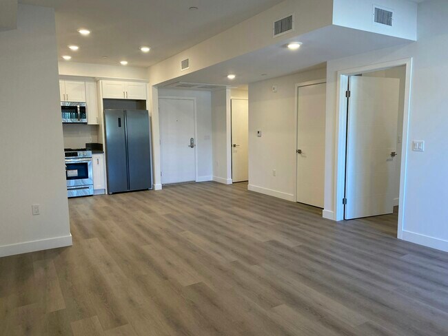 16030 Sherman Way Unit A-1BDa