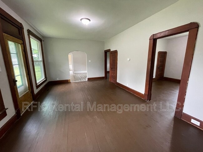 Photo - 312 S Main St