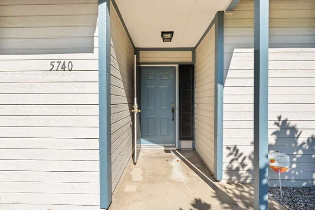Photo - 5740 Laguna Park Dr