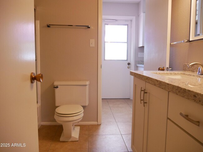 Photo - 1719 N Circle Dr