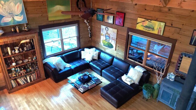 Photo - 237 Bedstraw Way