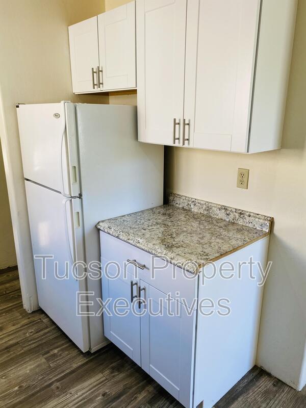 Photo - 3319 E Presidio Rd