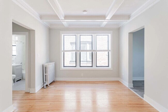 Photo - 6143 S Dorchester Ave