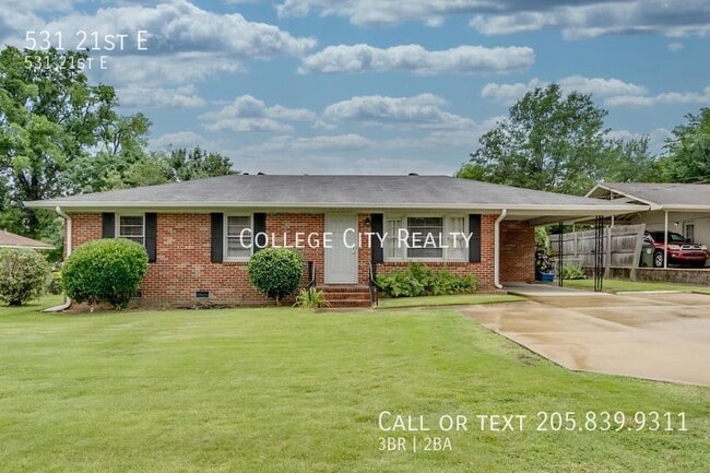 Building Photo - 531 21st St E