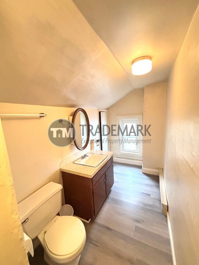 Photo - 463 Walnut St Casa Adosada