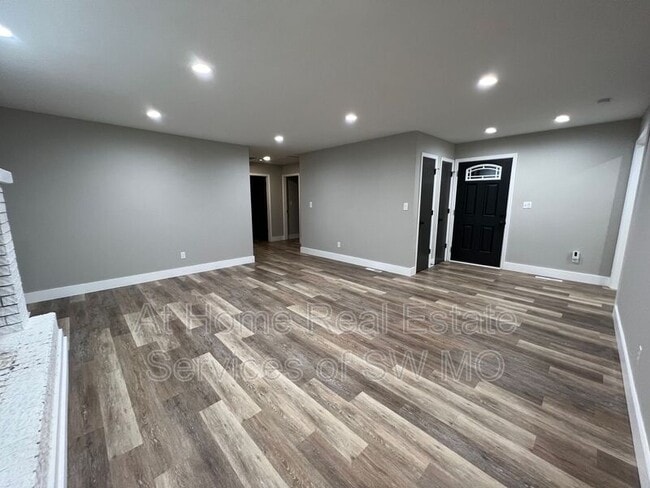 Photo - 738 E Powell St