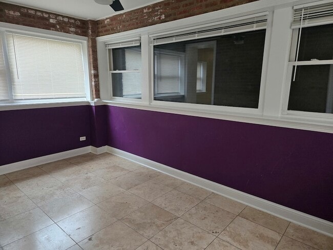 Photo - 5948 S King Dr Unit 1