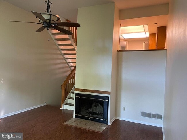 Photo - 3208 Champions Dr