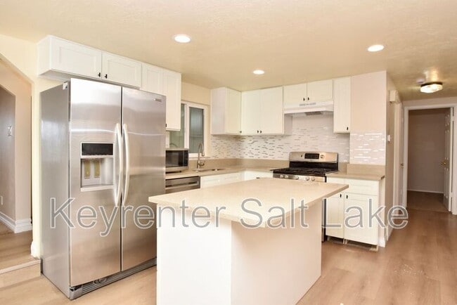 Photo - 9408 Turnpike Ln