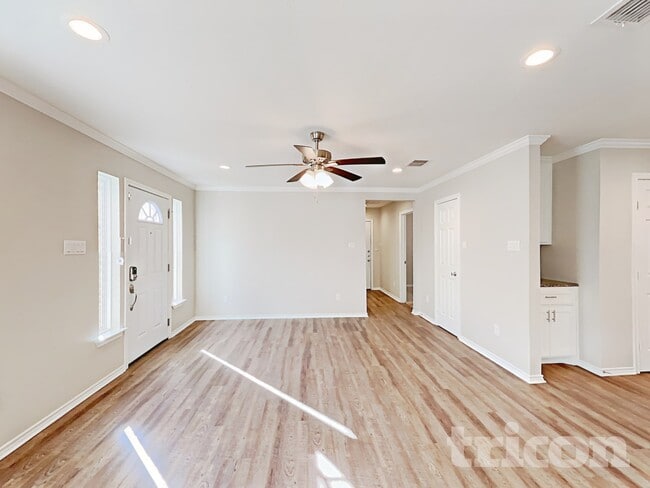 Photo - 10628 Lone Pine Ln