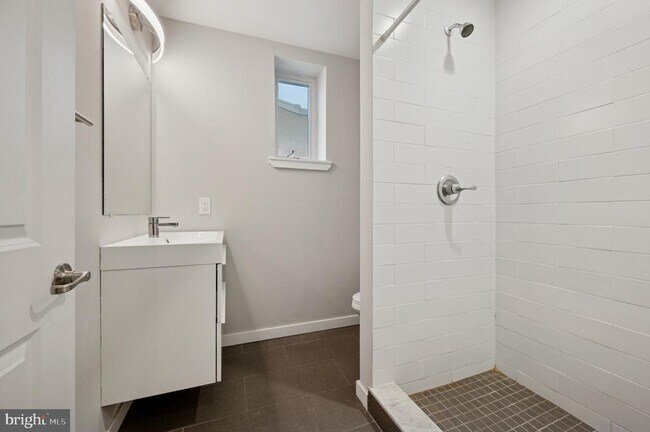 Building Photo - 1200 N 5th St Unit 3 Rental