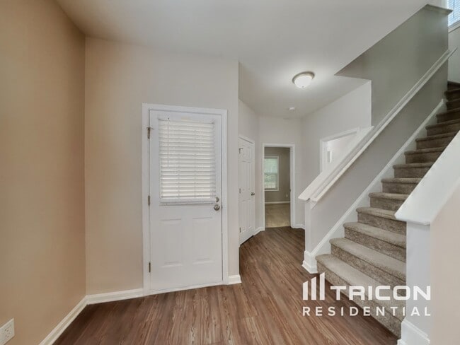 Photo - 5816 Wynmore Road