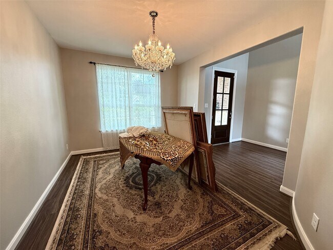 Photo - 3707 Parkcrest Ct