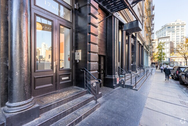 Entrada - 13-19 White St