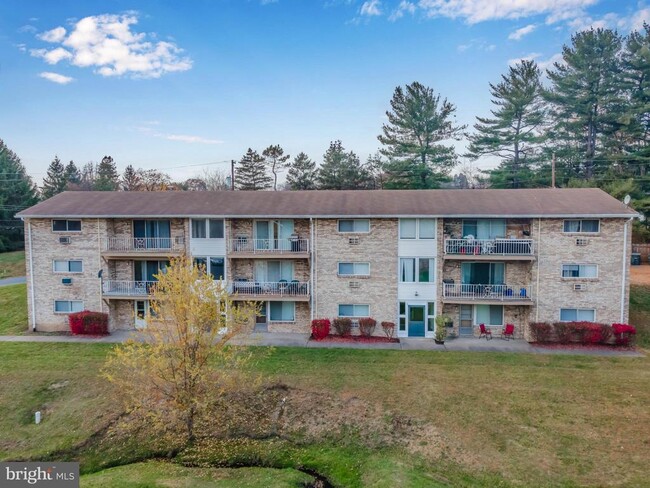 Building Photo - 3800 Elmerton Ave Unit C Rental