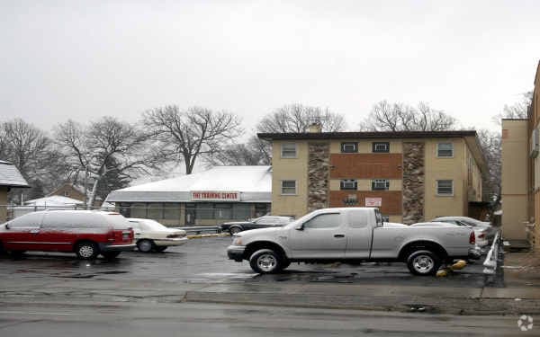 8519 West Grand Avenue - 8519 West Grand Avenue Apartments