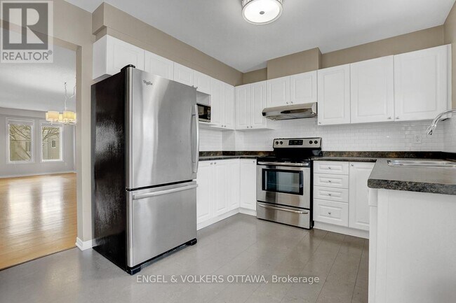 Photo - 21 Drayton Private