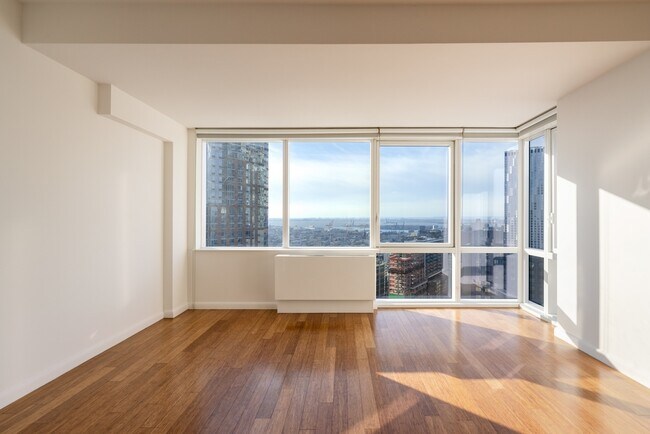 Photo - 66 Rockwell Place