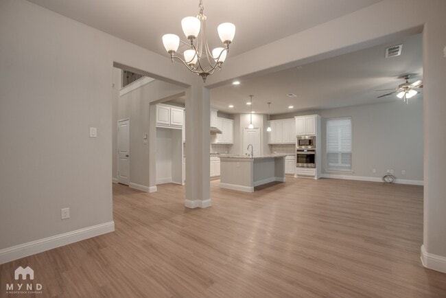 Photo - 3112 Damsel Sauvage Ln