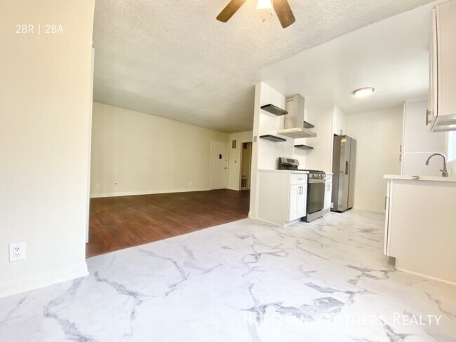 Photo - 7010 Lanewood Ave Unidad 201