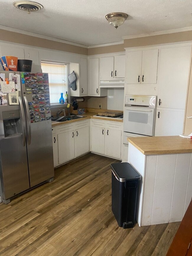 Photo - 2709 Persimmon Dr