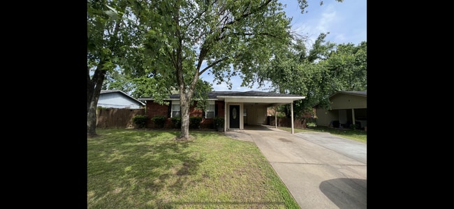 2 Bed 1 Bath House - 2 Bed 1 Bath House